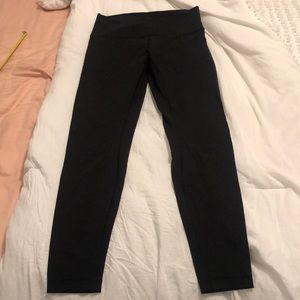 BLACK LULULEMON LEGGINGS